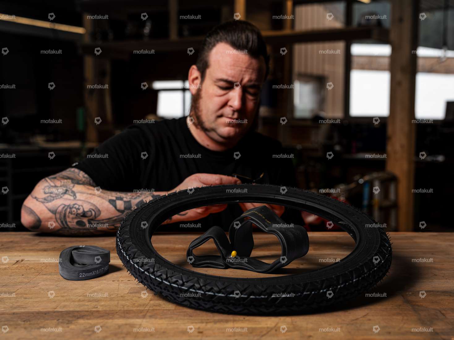 Siggnature tube and tire change 16" spoked wheel Carousel Image 1