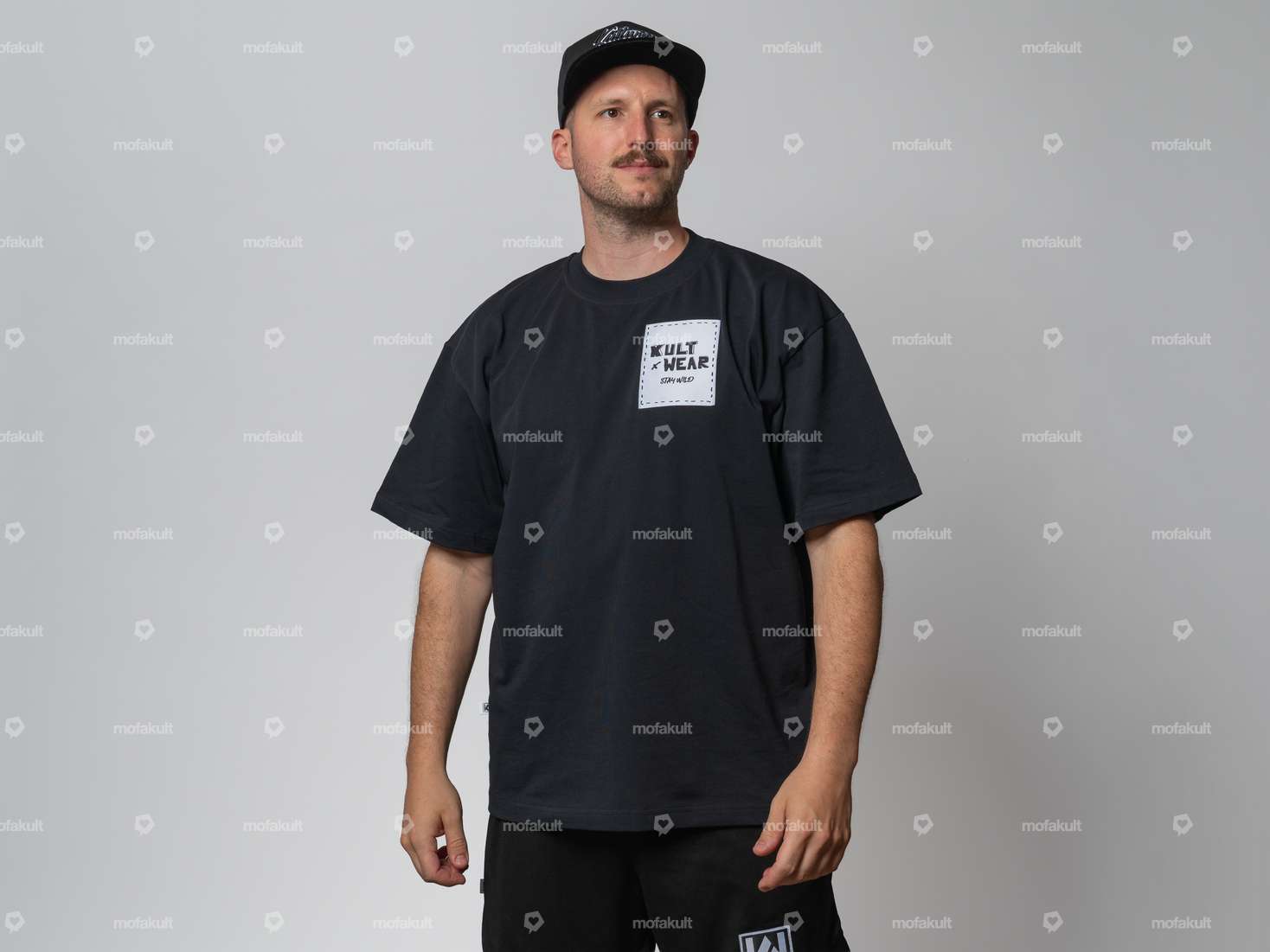 KULTWEAR "Tagger" Oversized T-Shirt, Black Carousel Image 1