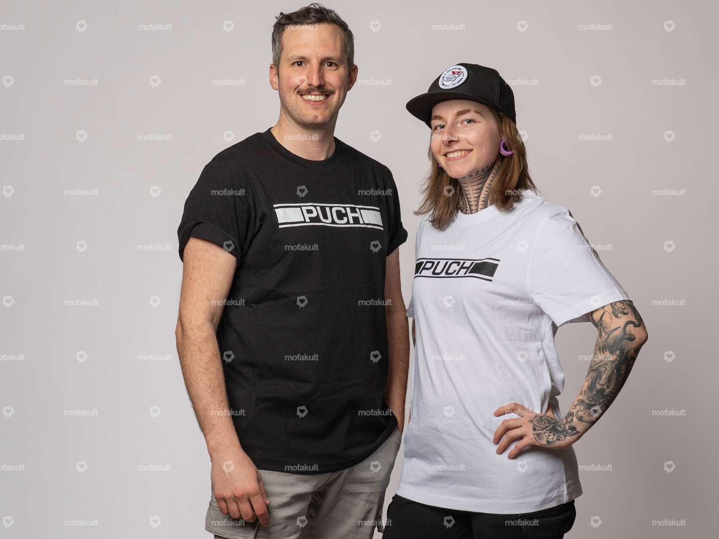 mk-Merch T-Shirt "PUCH" UNISEX white Carousel Image 1